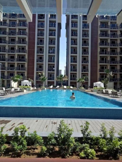 Monarch Parksuites - Balmoral Place Paranaque City Luaran gambar