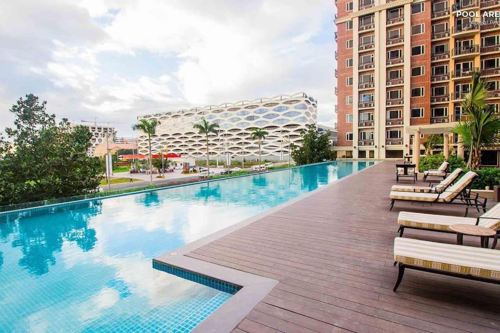 Monarch Parksuites - Balmoral Place Paranaque City Luaran gambar