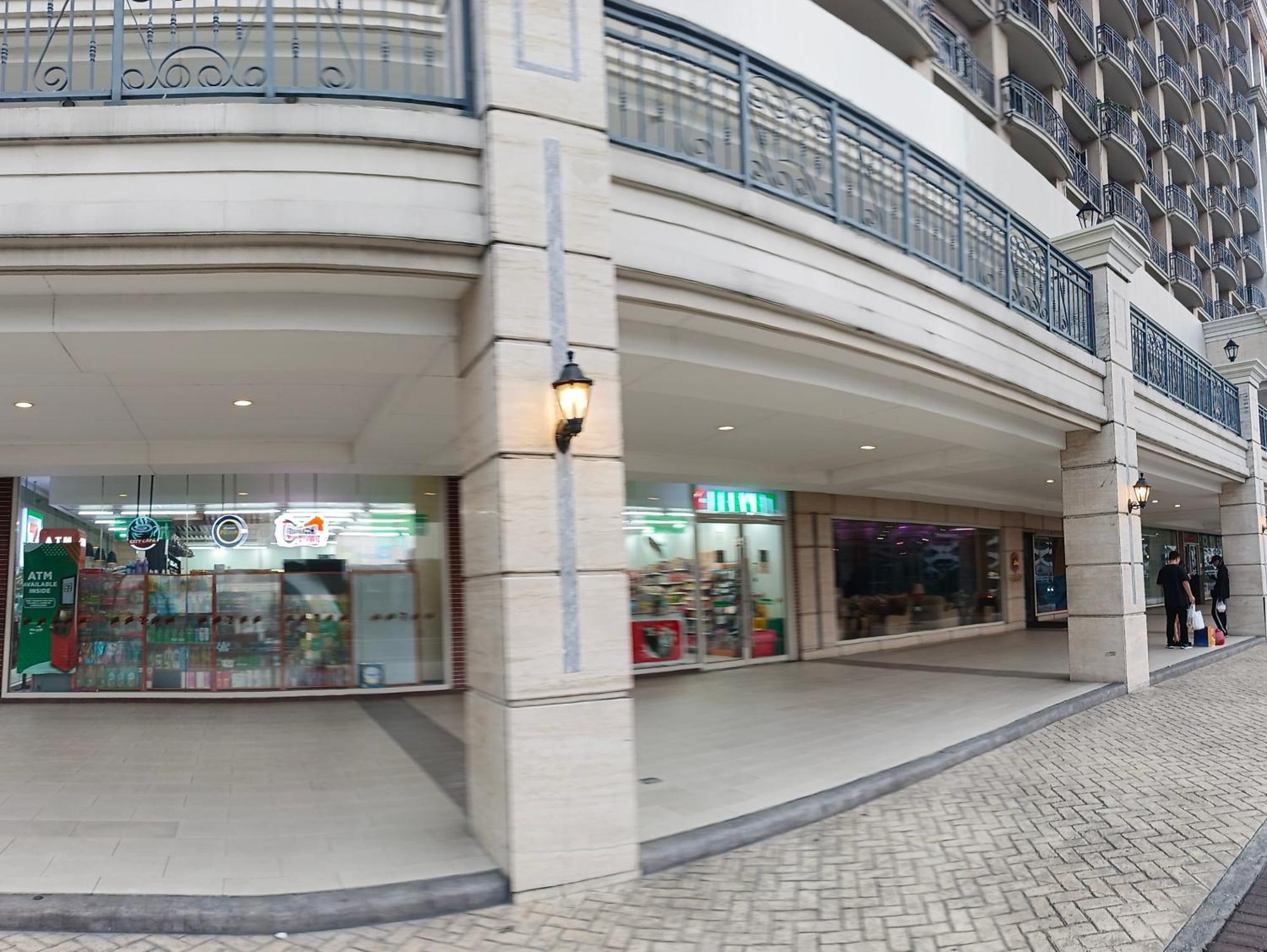 Monarch Parksuites - Balmoral Place Paranaque City Luaran gambar